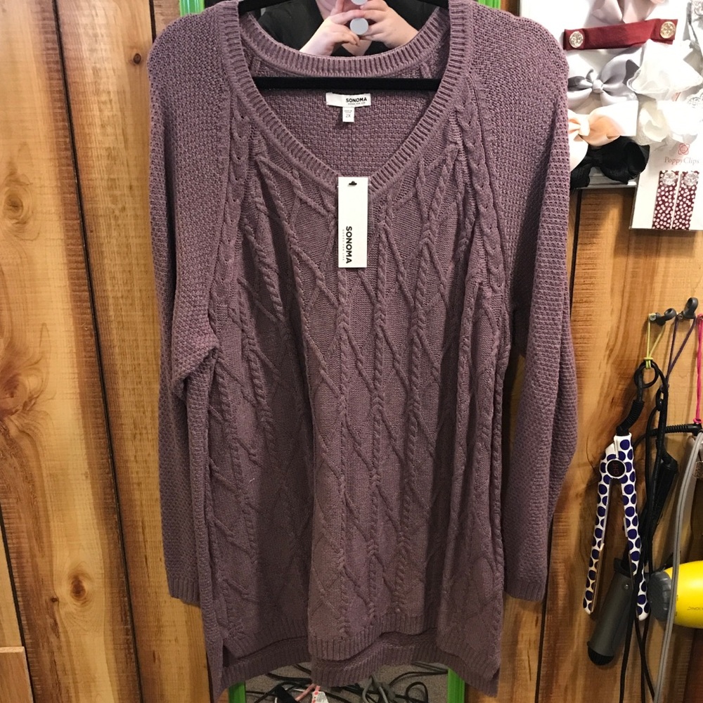 Cooled tone purple sweater